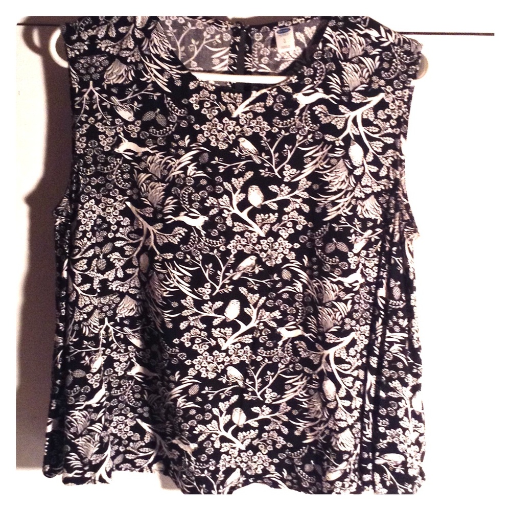 Old Navy Black/White Woodland Print Sleeveless Top